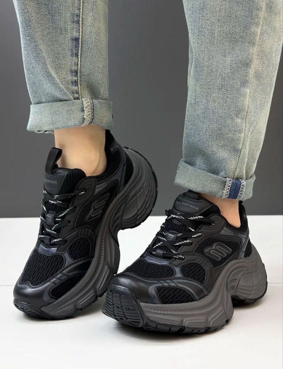 фото весенние женские кроссовки оптом