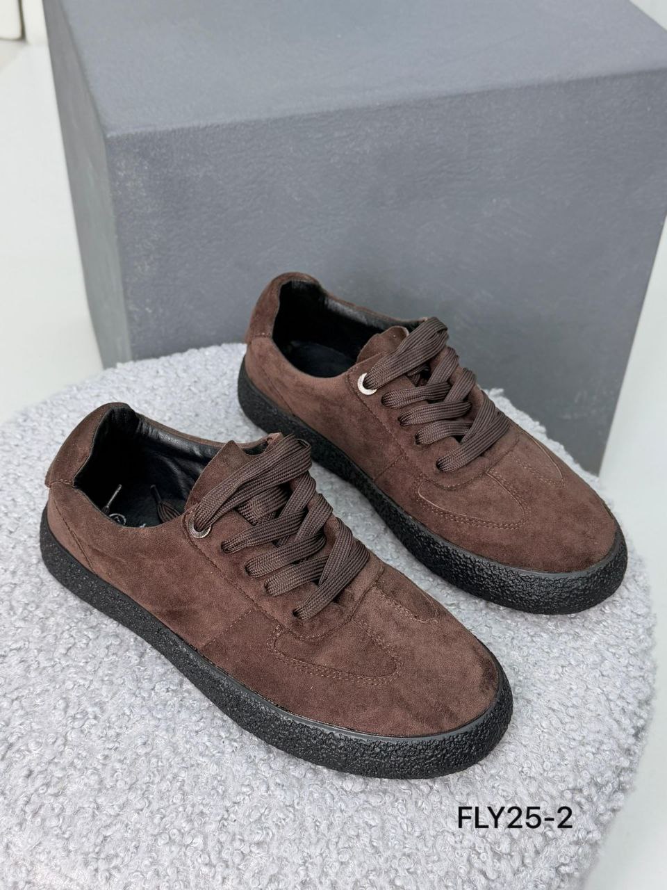 фото весенние женские кроссовки оптом