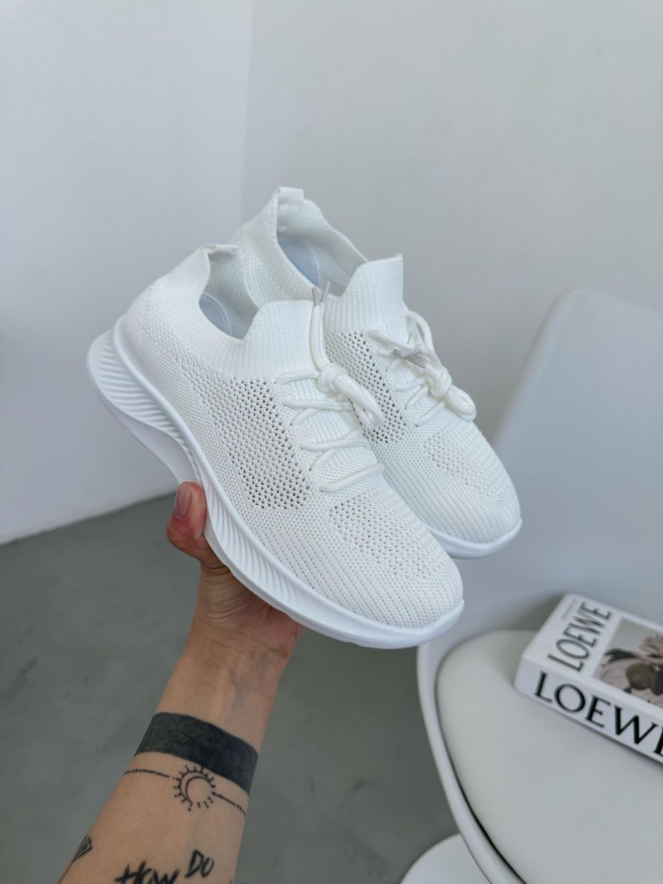 фото весенние женские кроссовки оптом