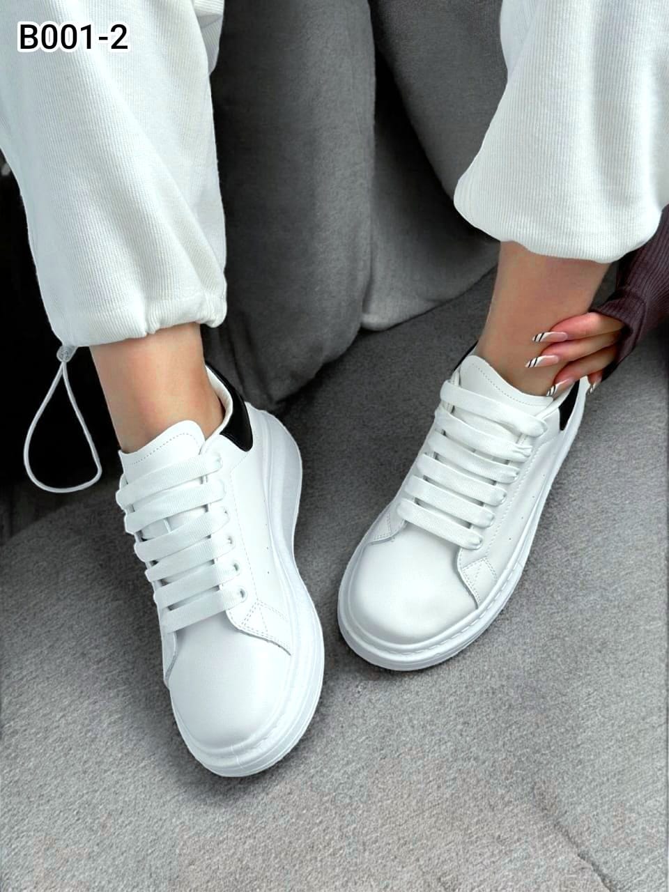 фото весенние женские кроссовки оптом