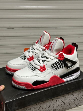 фото весенние женские кроссовки оптом