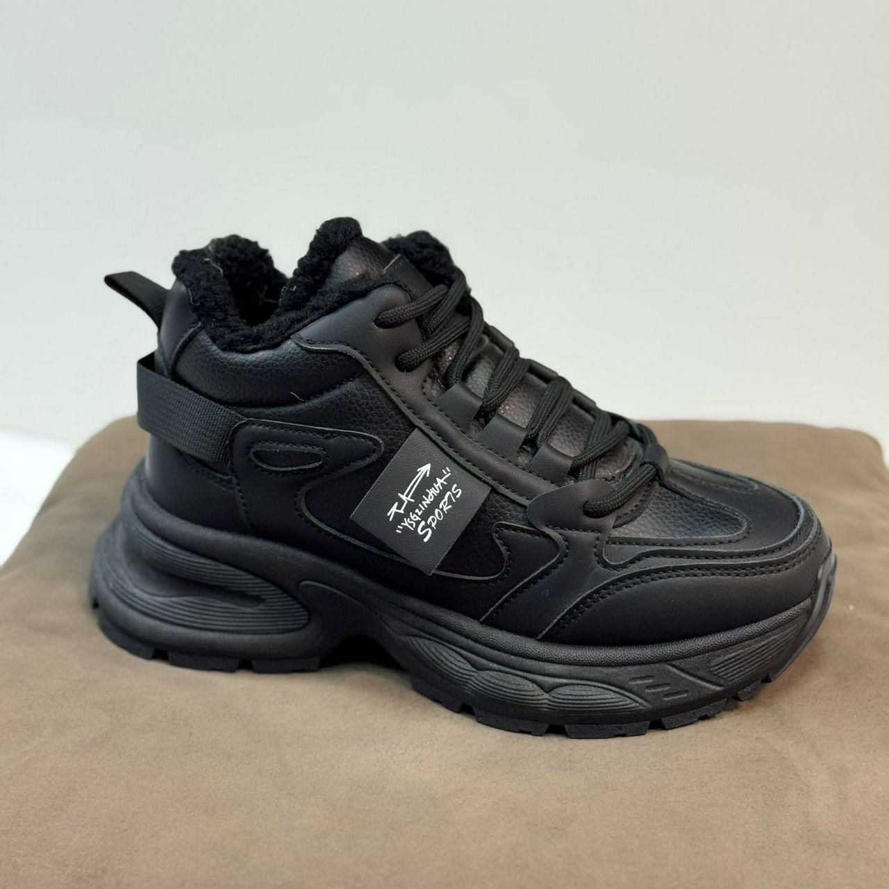 фото зимние женские кроссовки оптом с доставкой