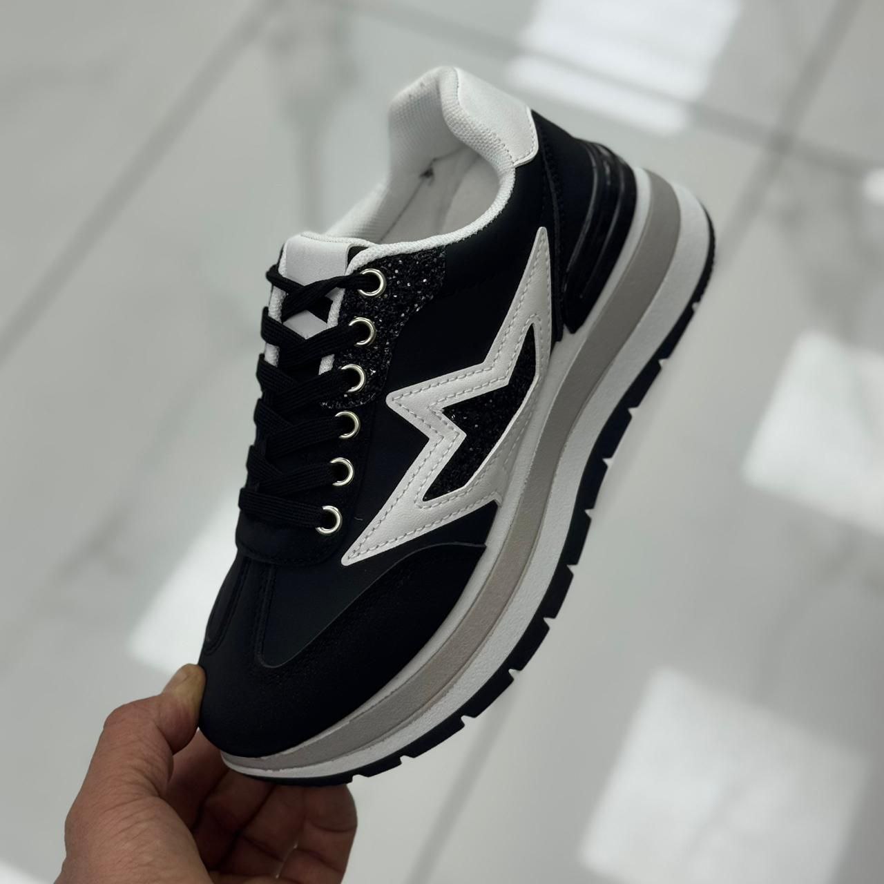 фото весенние женские кроссовки оптом