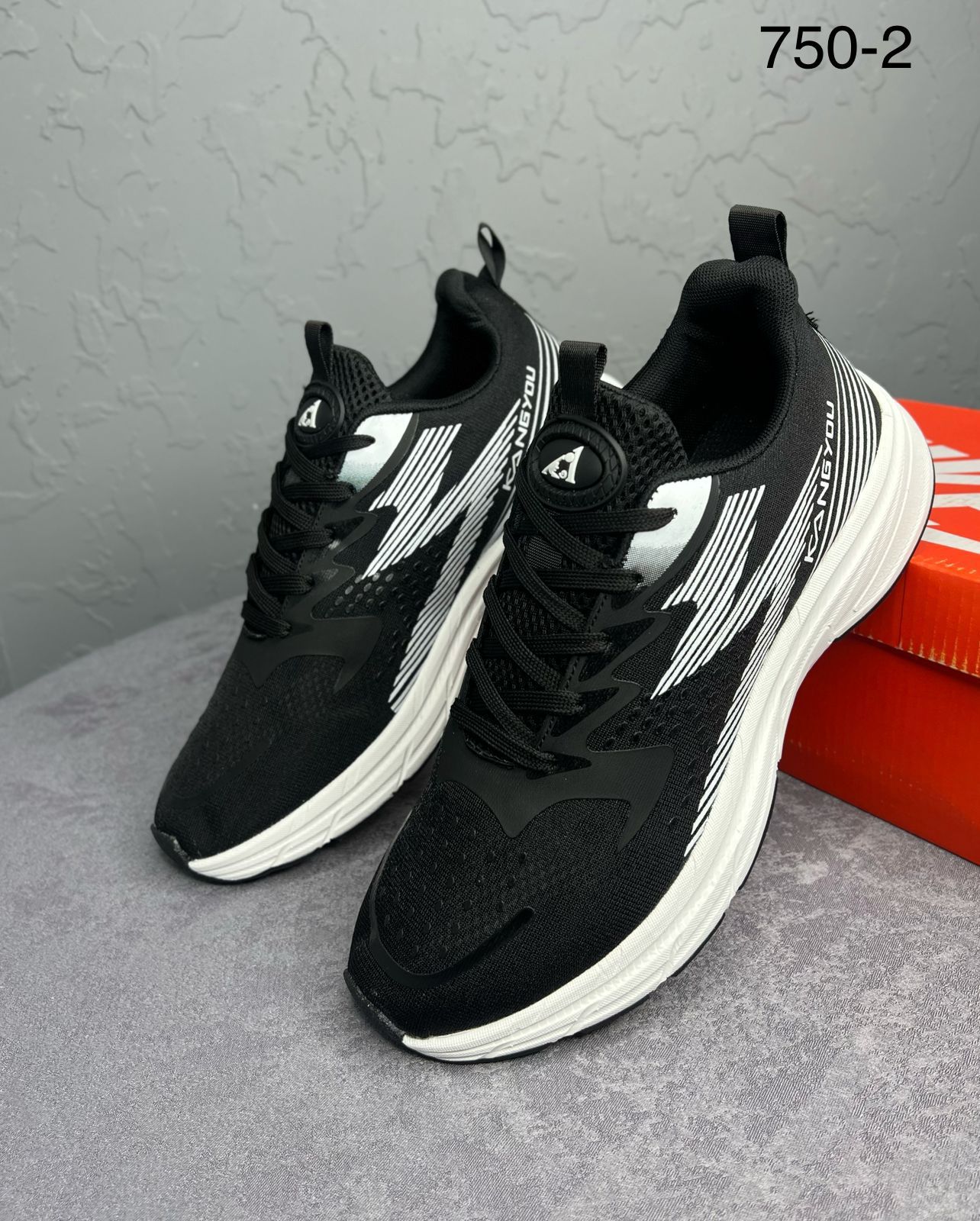 фото весенние мужские кроссовки оптом с доставкой