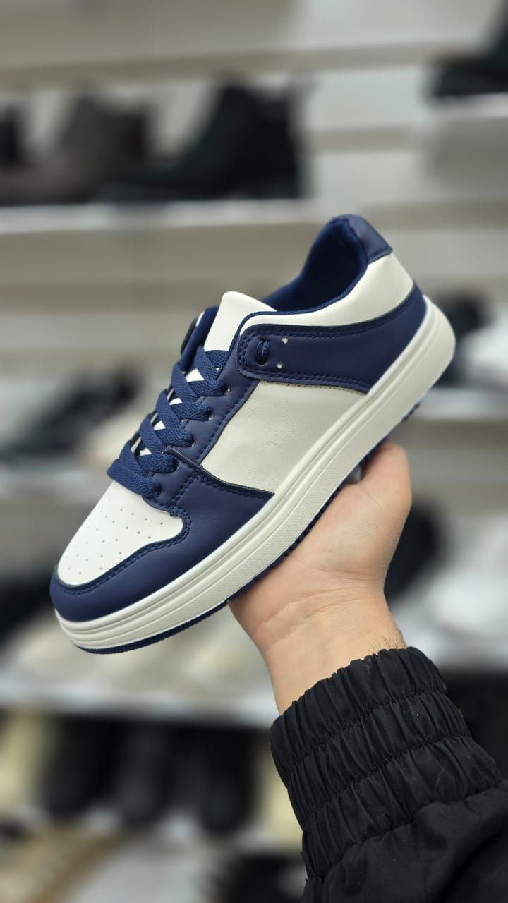 фото весенние женские кроссовки оптом