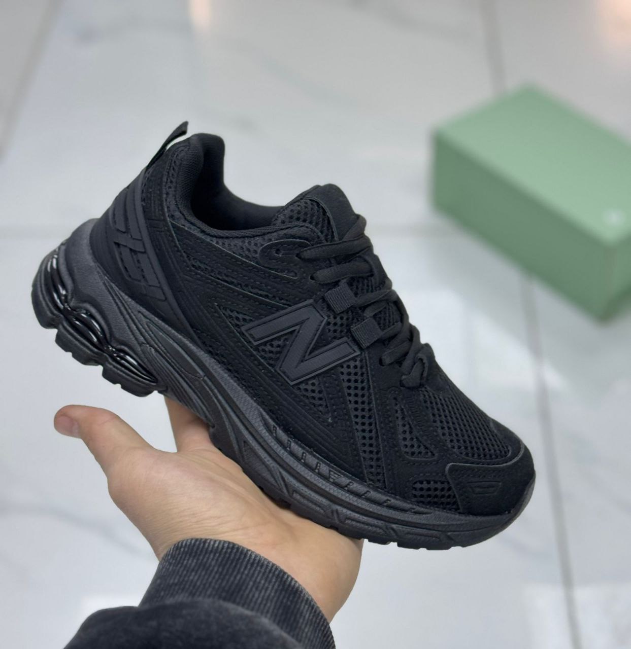 фото весенние женские кроссовки оптом