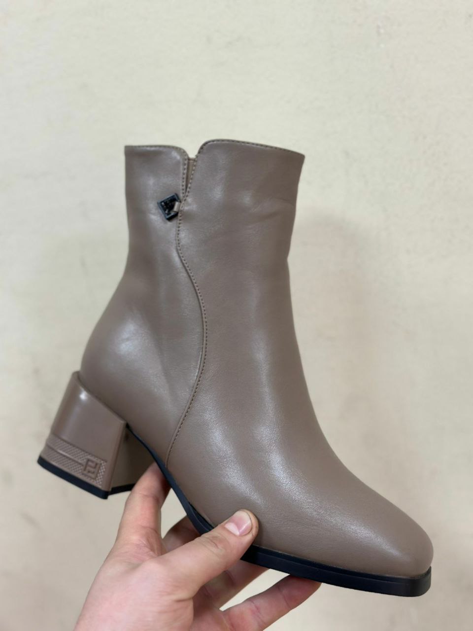 фото зимние женские ботинки оптом от производителя