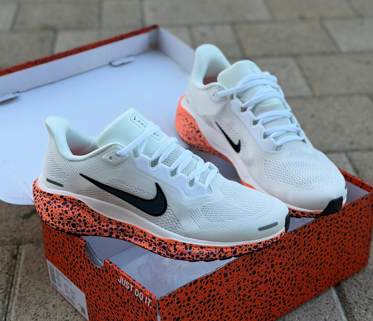 фото Мужские белые кроссовки Nike 125547 оптом с доставкой