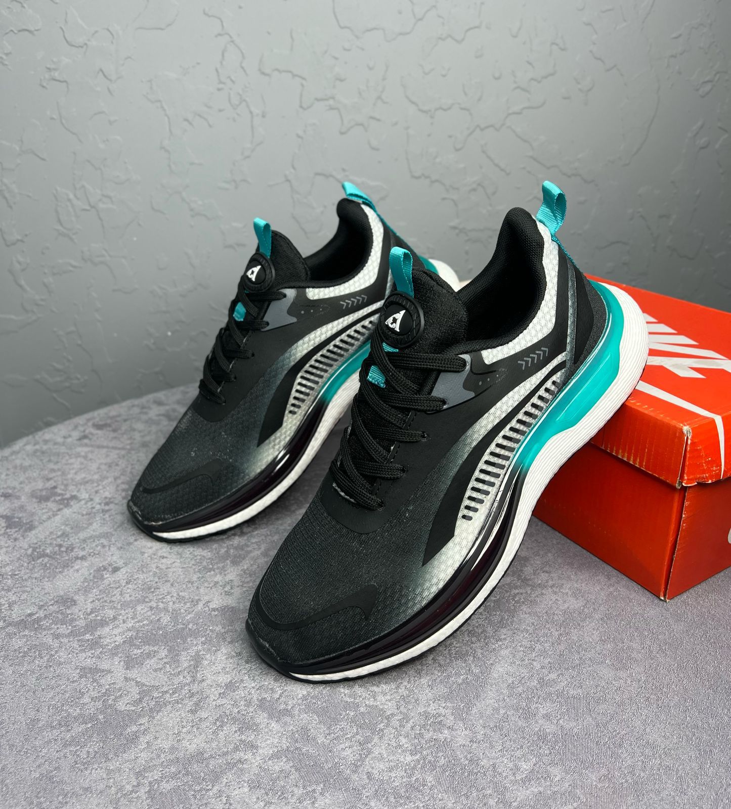 фото весенние мужские кроссовки оптом с доставкой