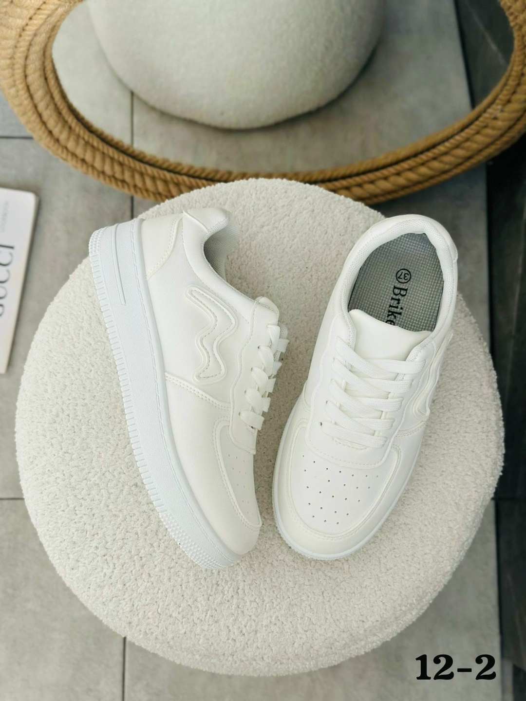 фото весенние женские кроссовки оптом