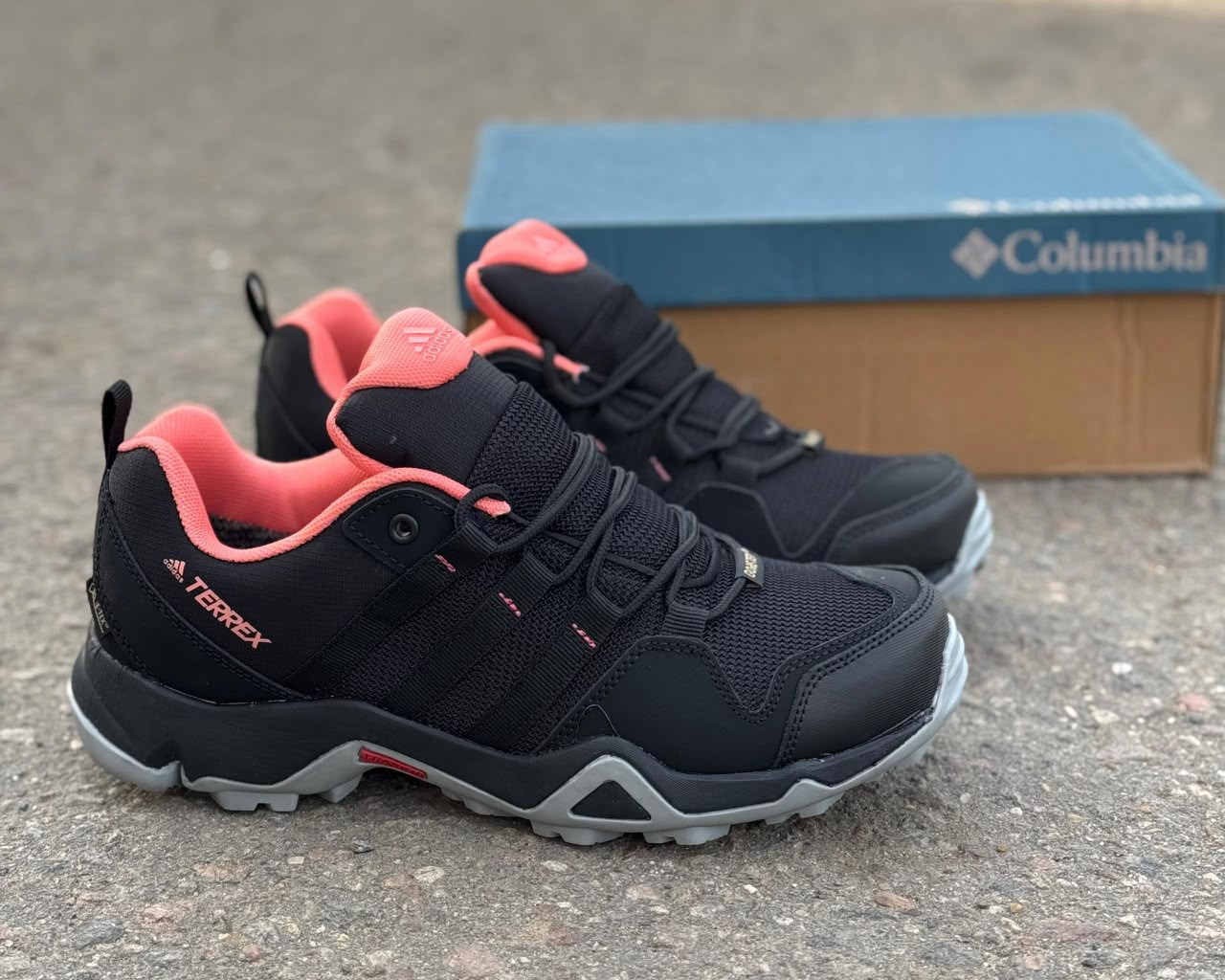 фото мужские зимние кроссовки с технологией gore-tex 459608 оптом