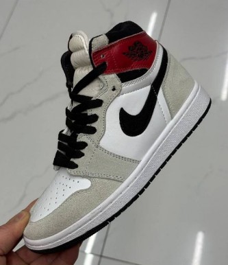 фото весенние женские кроссовки оптом