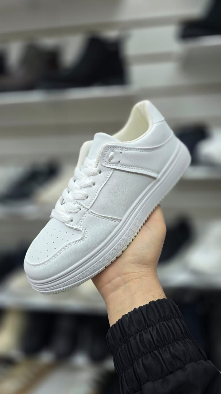 фото весенние женские кроссовки оптом