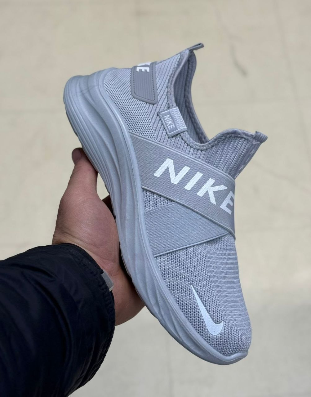 фото весенние мужские кроссовки оптом с доставкой