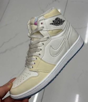 фото весенние женские кроссовки оптом