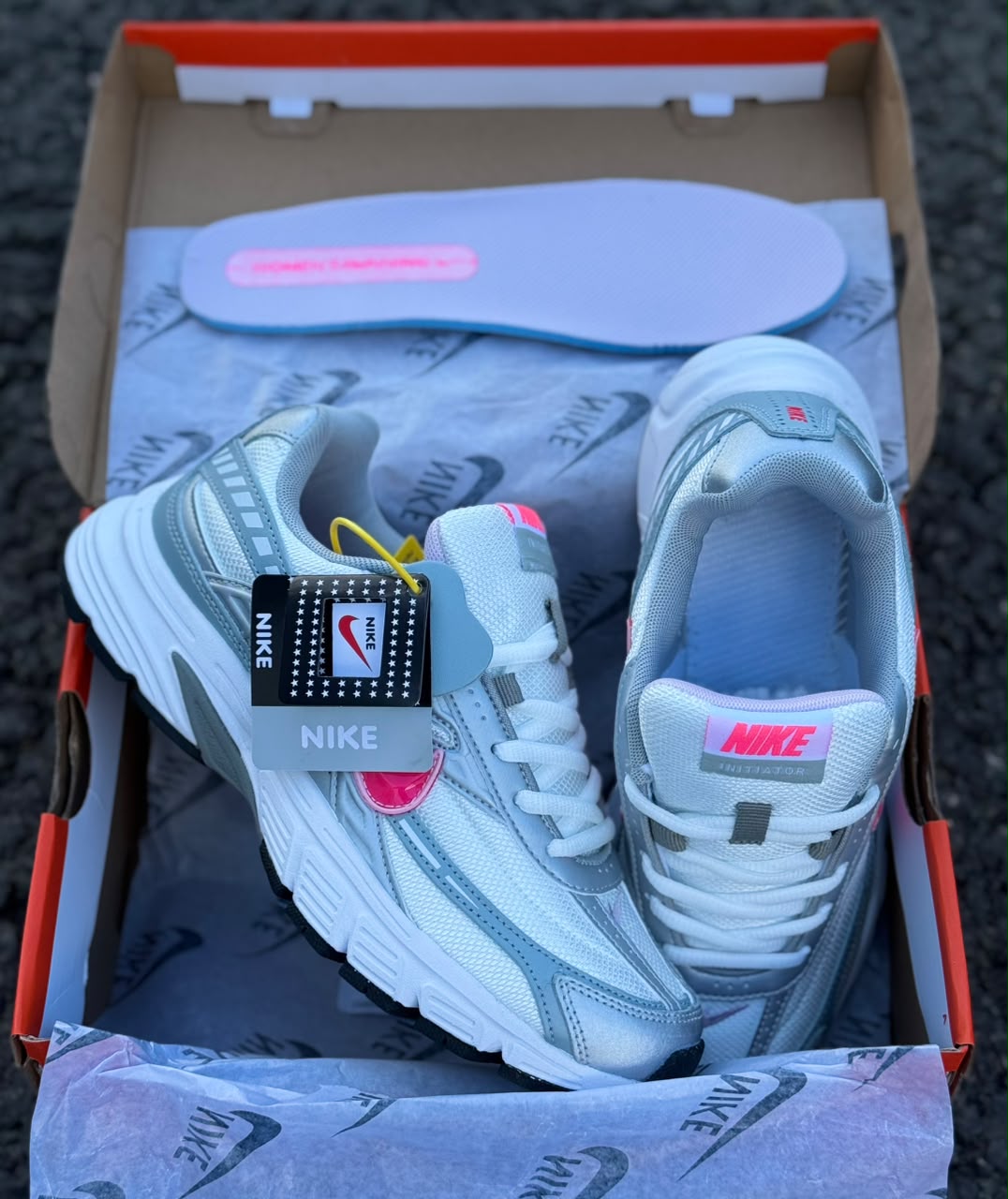 фото женские кроссовки nike 810068 оптом