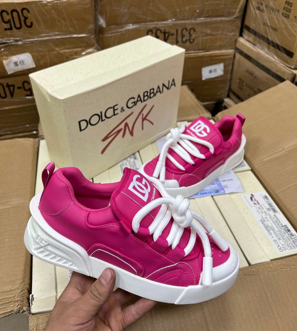 фото весенние женские кроссовки оптом