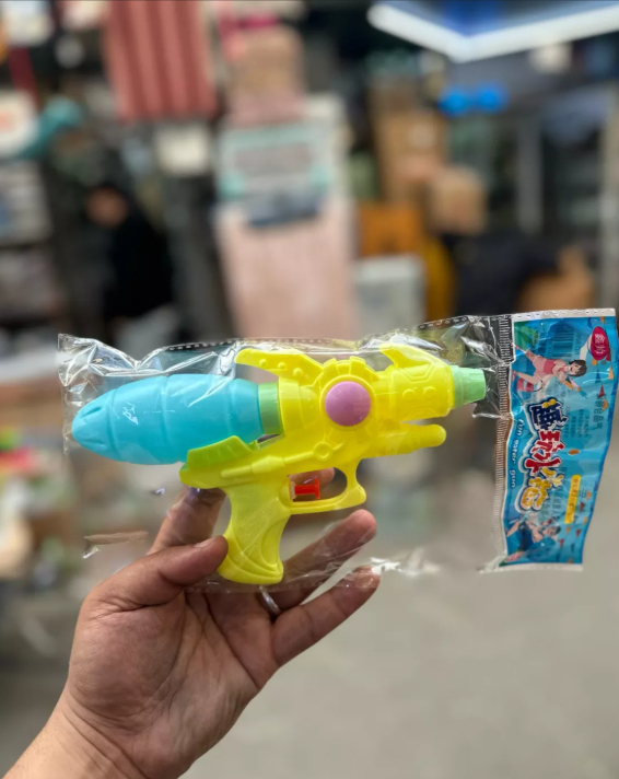 картинка Игрушка водный пистолет от магазина Одежда+