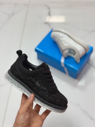 фото весенние женские кроссовки оптом