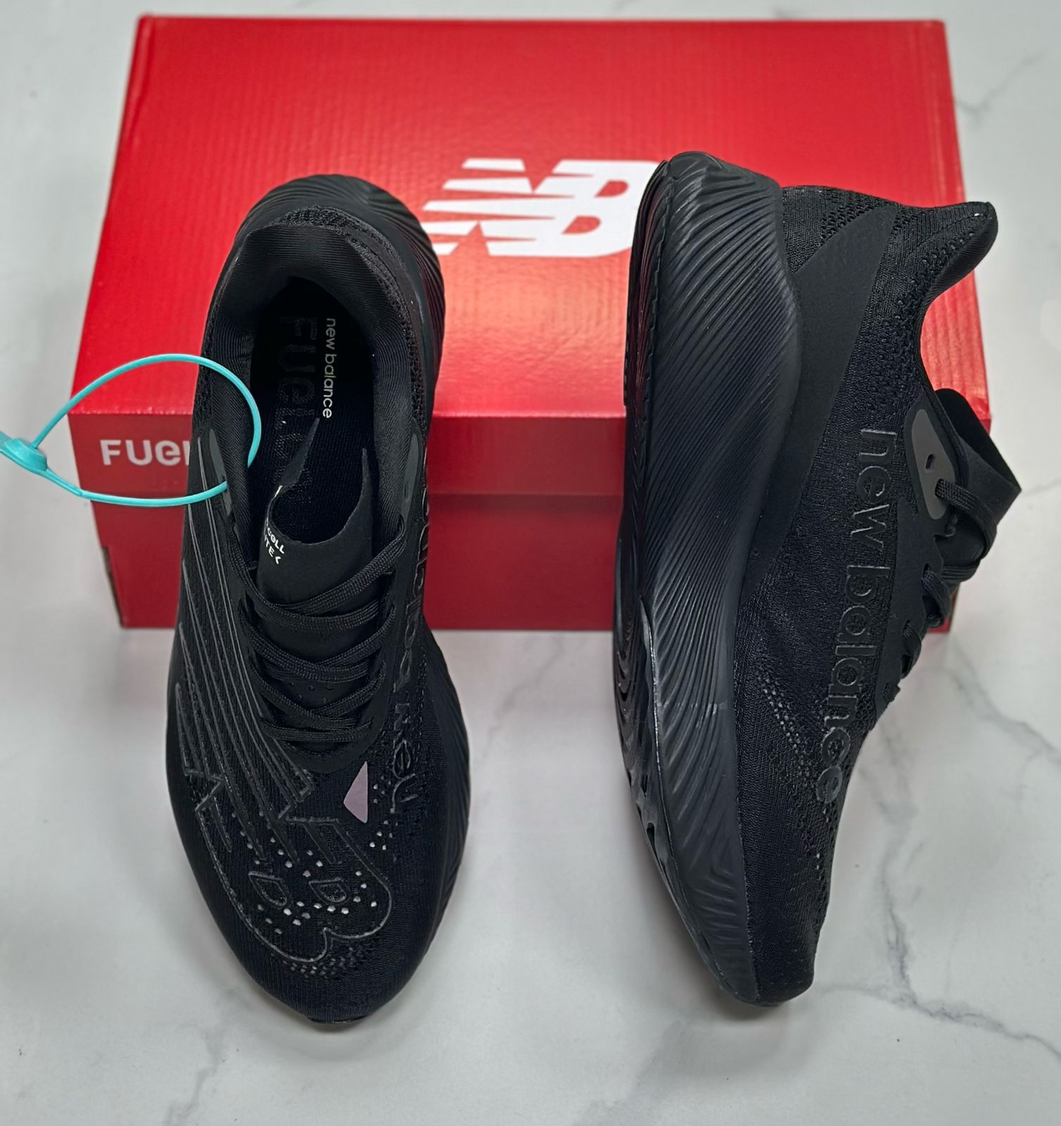 фото мужские черные кроссовки new balance 289823 оптом