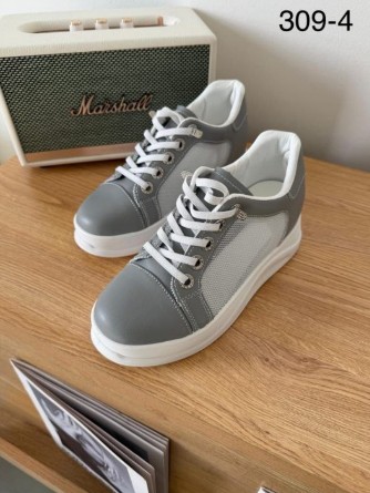 фото весенние женские кроссовки оптом