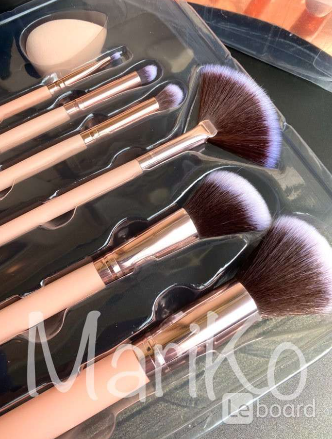 картинка Набор кистей со спонжами 7 в 1 от магазина Одежда+