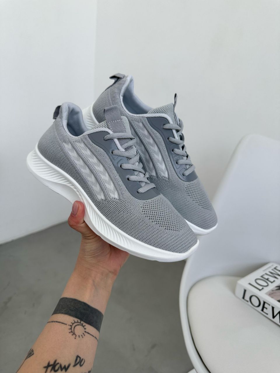 фото весенние женские кроссовки оптом