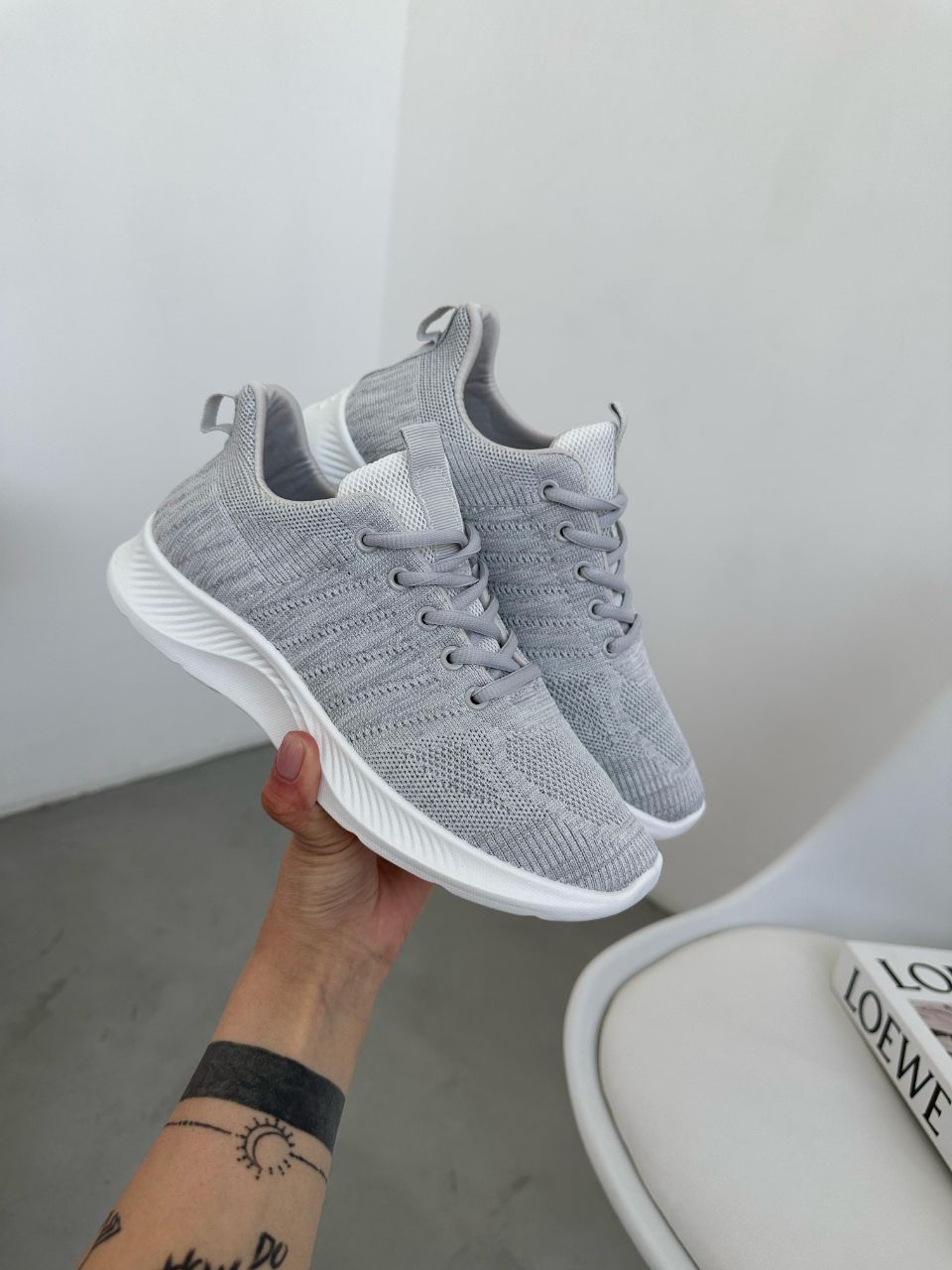 фото весенние женские кроссовки оптом