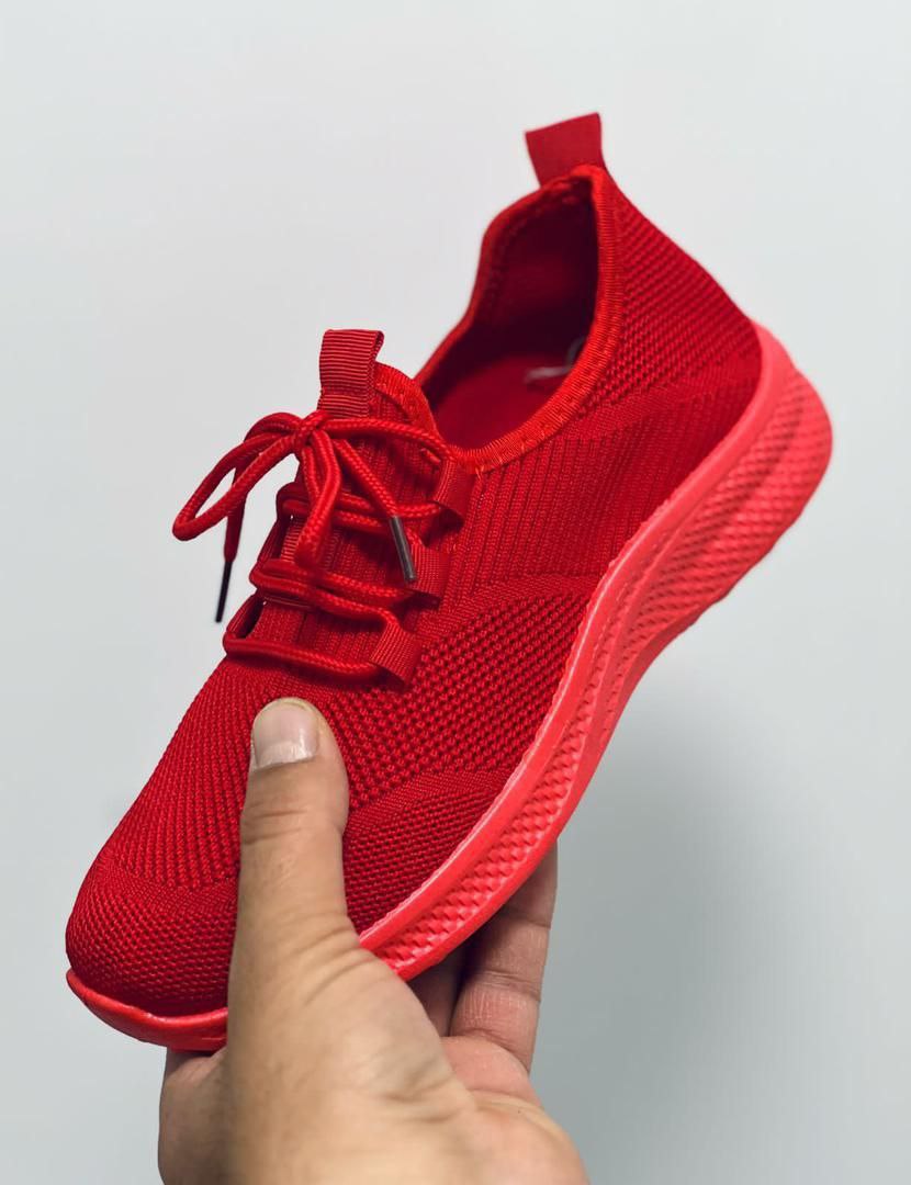 фото весенние женские кроссовки оптом