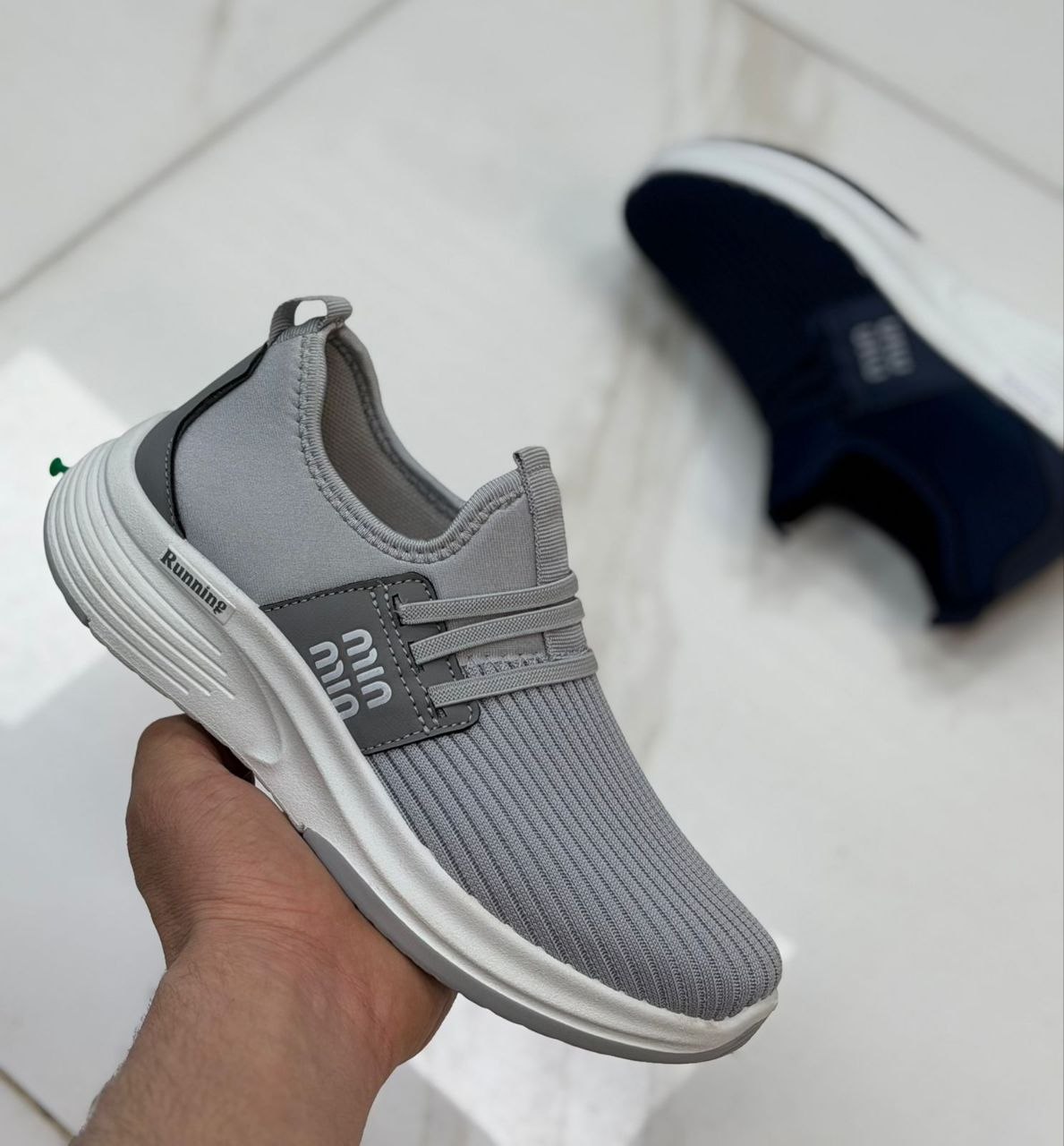 фото весенние женские кроссовки оптом