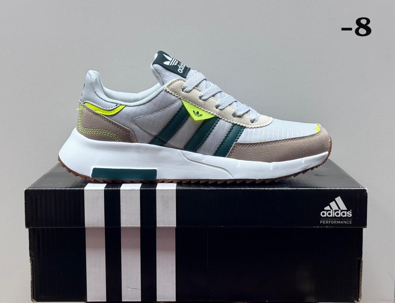 фото Женские весенние кроссовки Adidas с контрастными вставками 797982 оптом на лето для мужчин