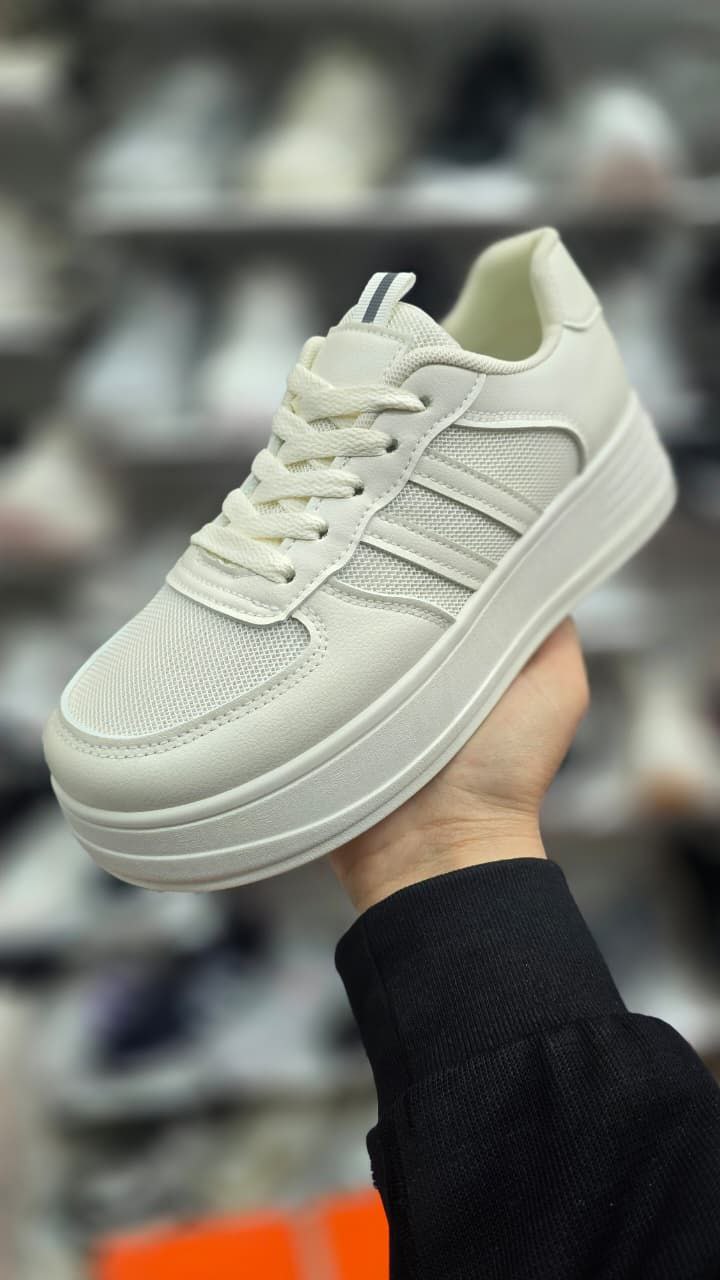 фото весенние женские кроссовки оптом