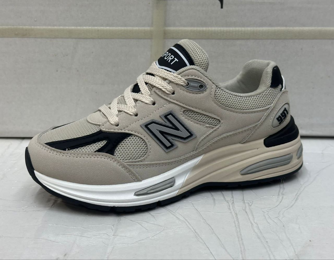 фото весенние женские кроссовки оптом