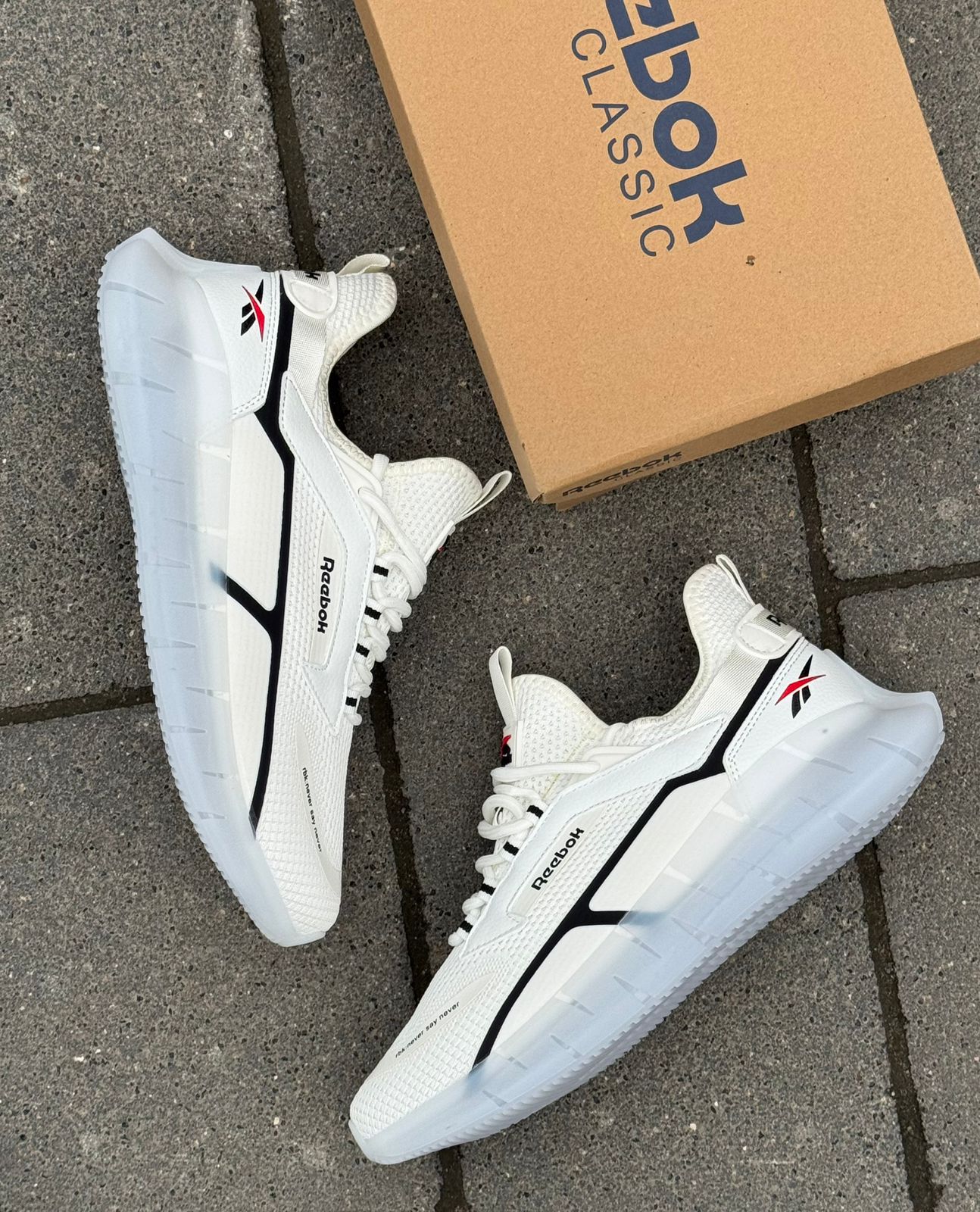 фото Мужские весенние кроссовки Reebok 163814 оптом с доставкой
