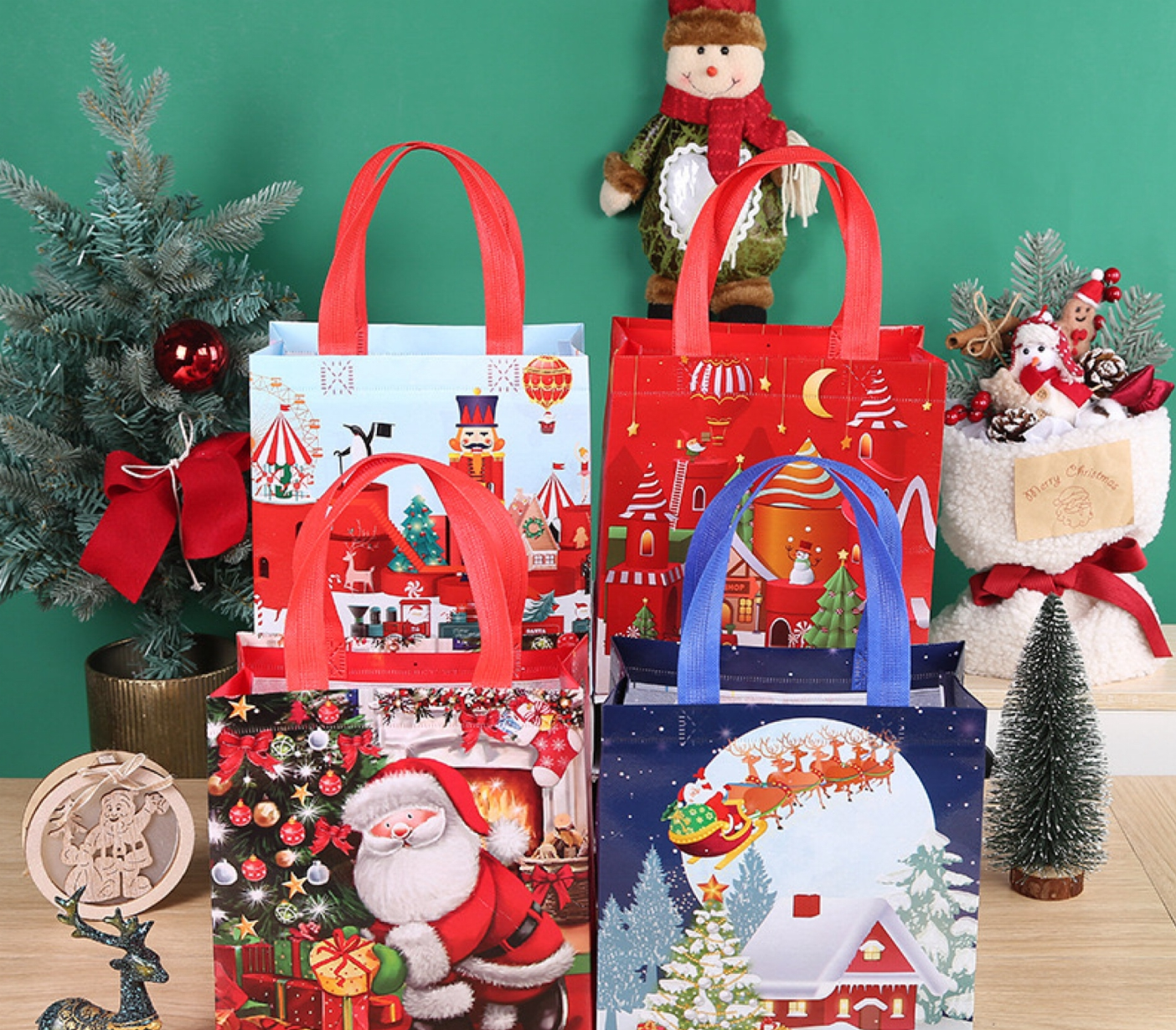 картинка Новогодний подарочный пакет от магазина Одежда+