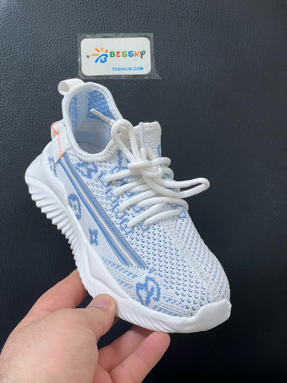 фото весенние кроссовки для мальчиков оптом