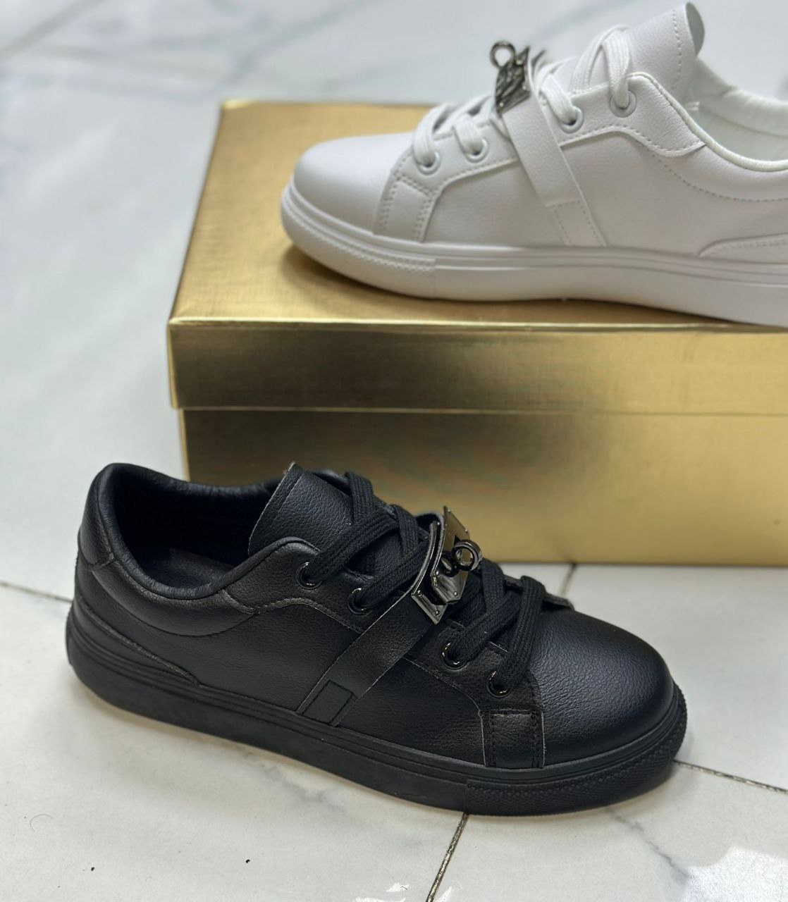 фото весенние женские кроссовки оптом