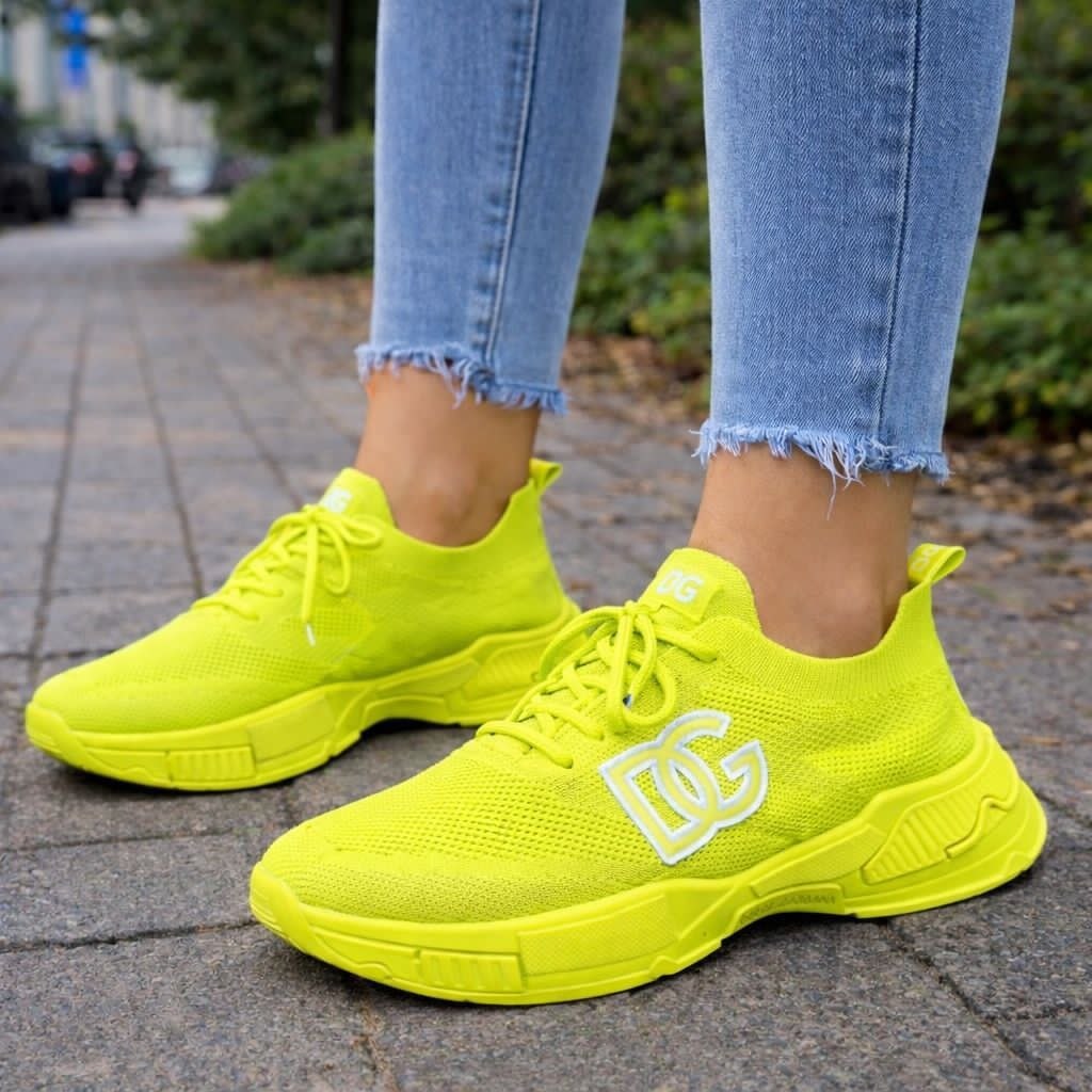 фото весенние женские кроссовки оптом