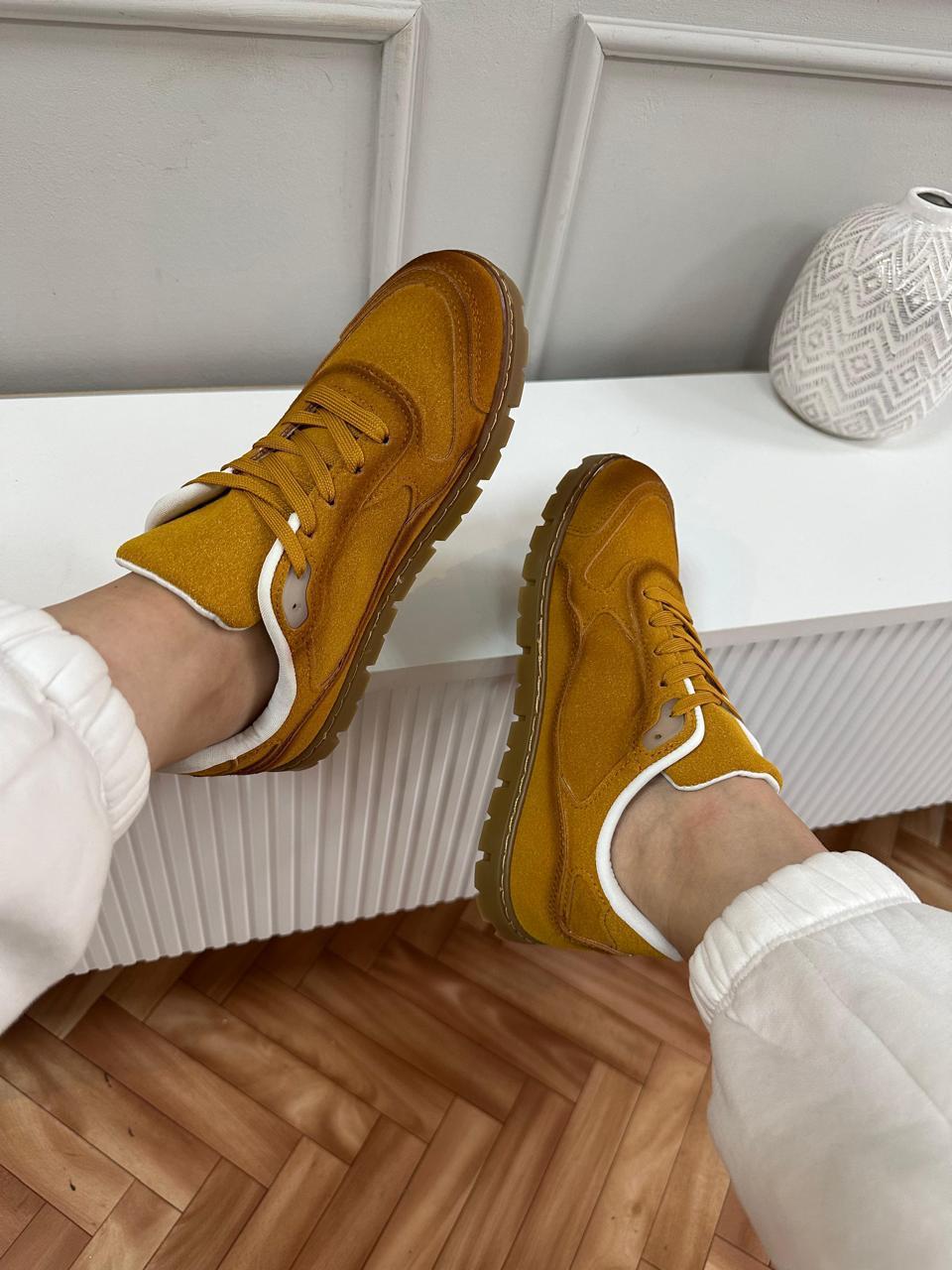 фото Женские осенние кроссовки 197103 оптом на лето для мужчин