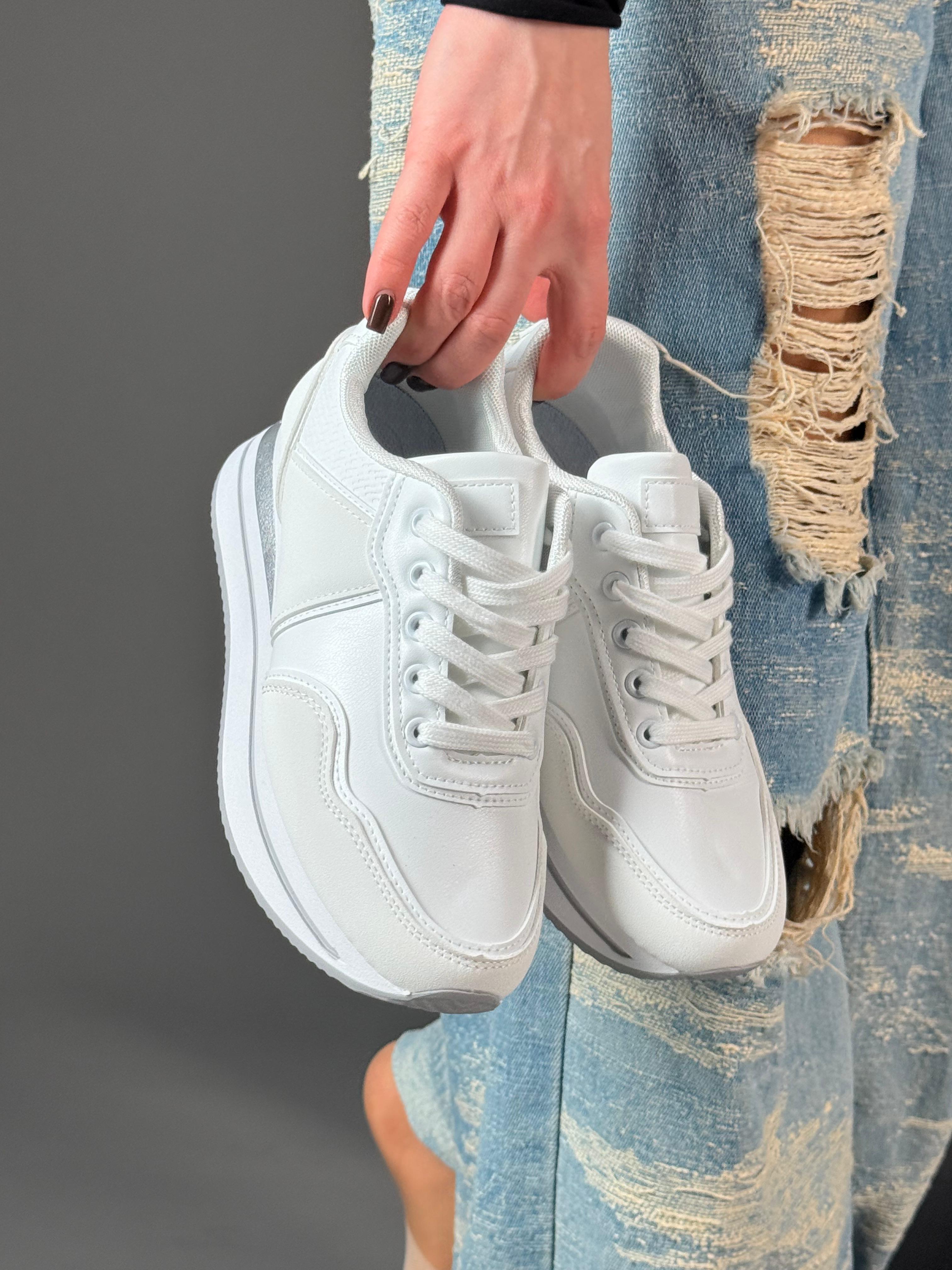 фото весенние женские кроссовки оптом