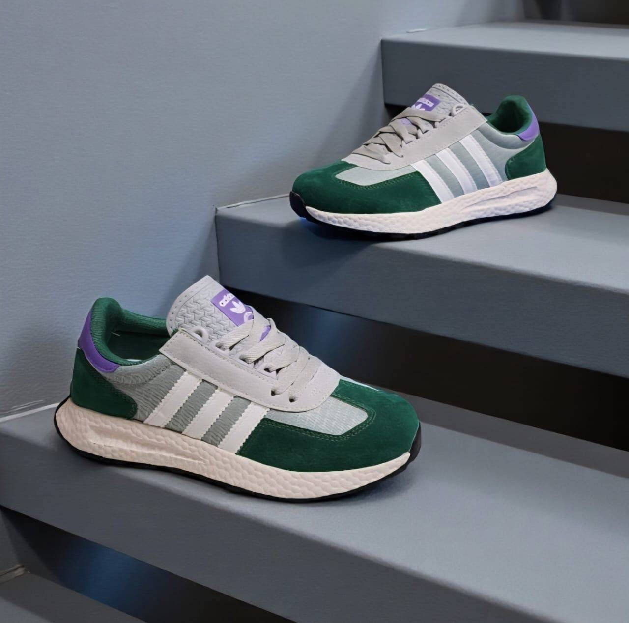 фото весенние женские кроссовки оптом