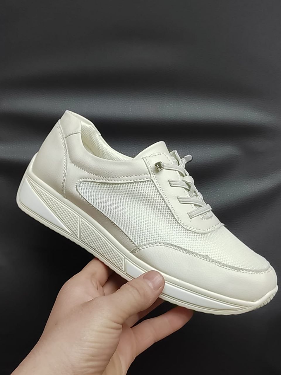 фото весенние женские кроссовки оптом