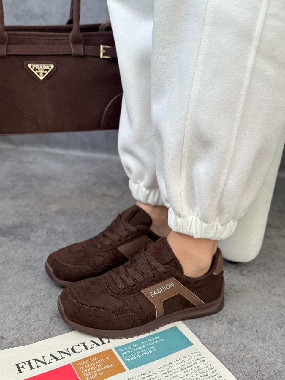 фото весенние женские кроссовки оптом