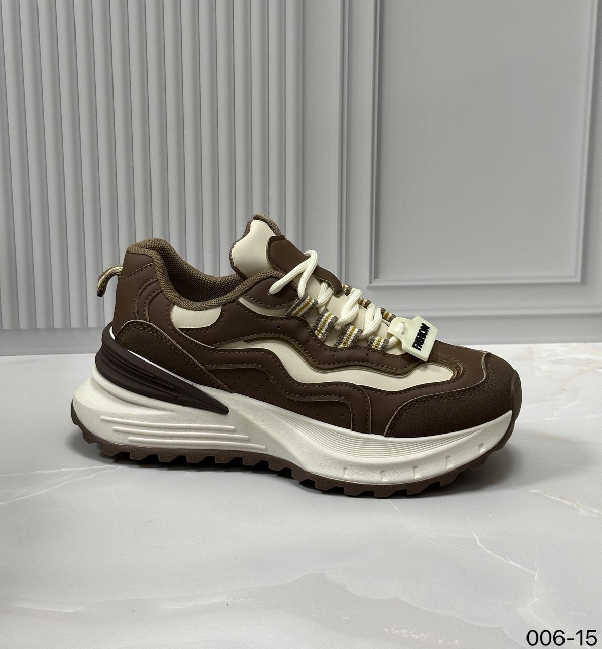 фото весенние женские кроссовки оптом