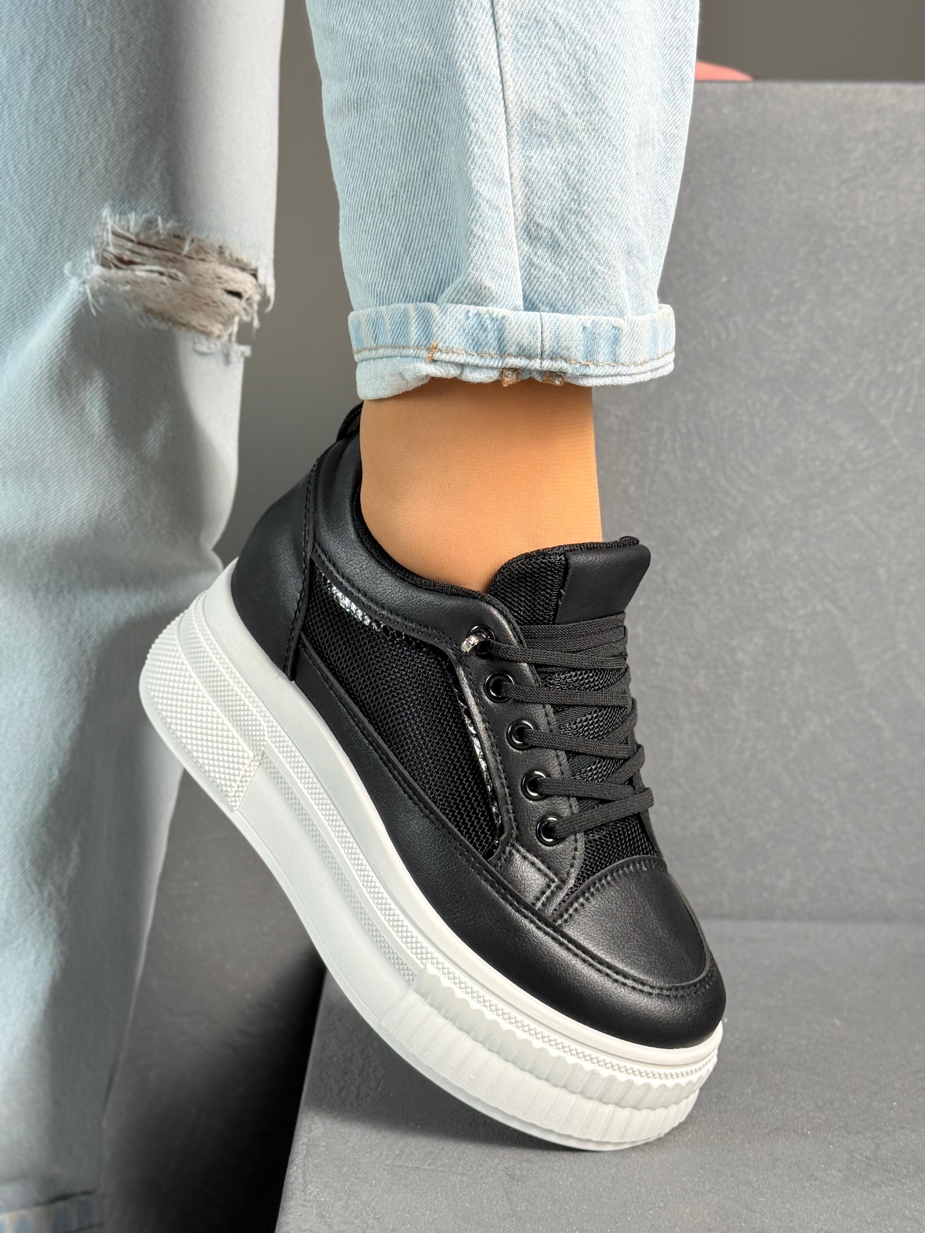 фото весенние женские кроссовки оптом