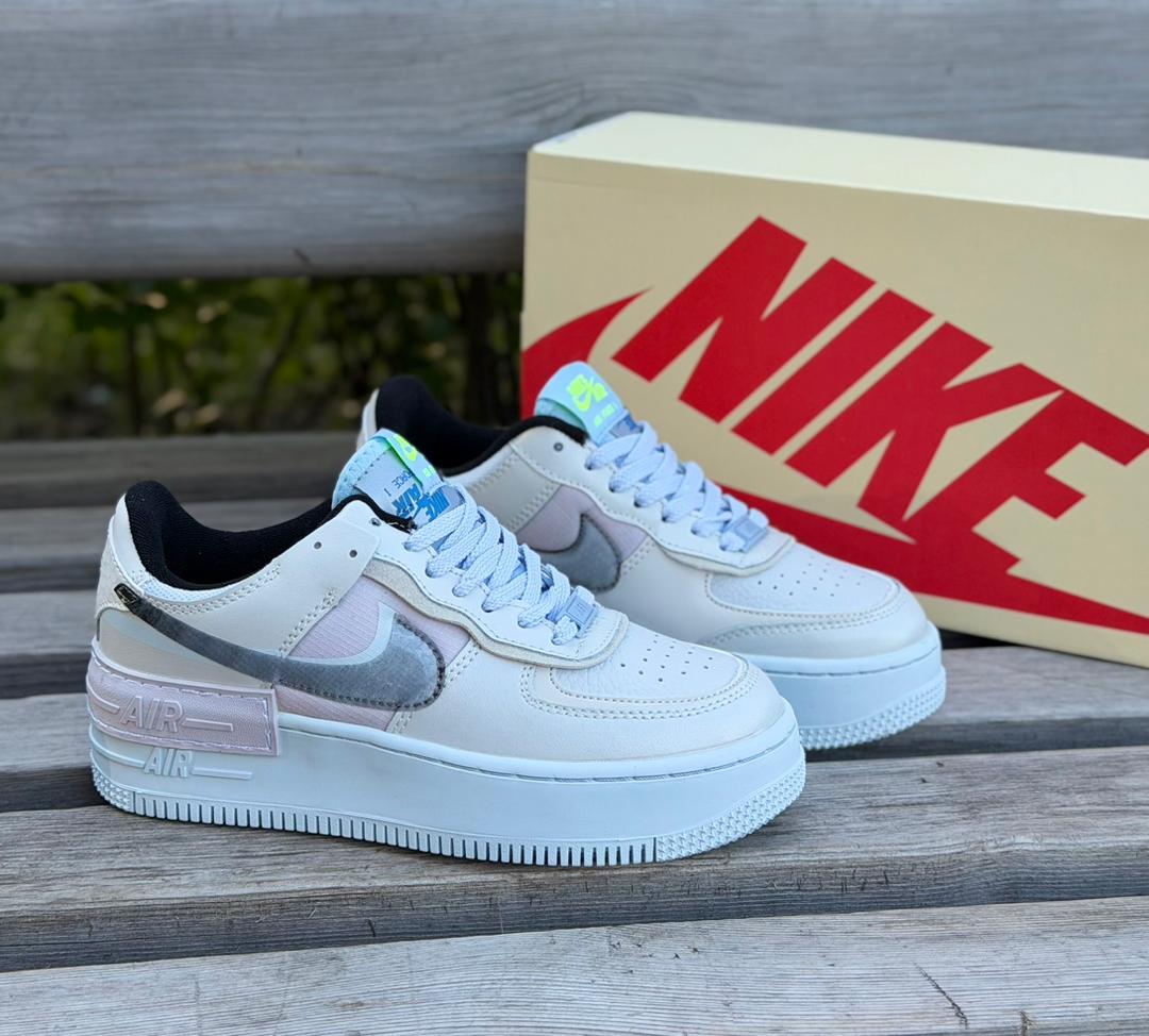 фото женские белые кроссовки nike 610769 оптом