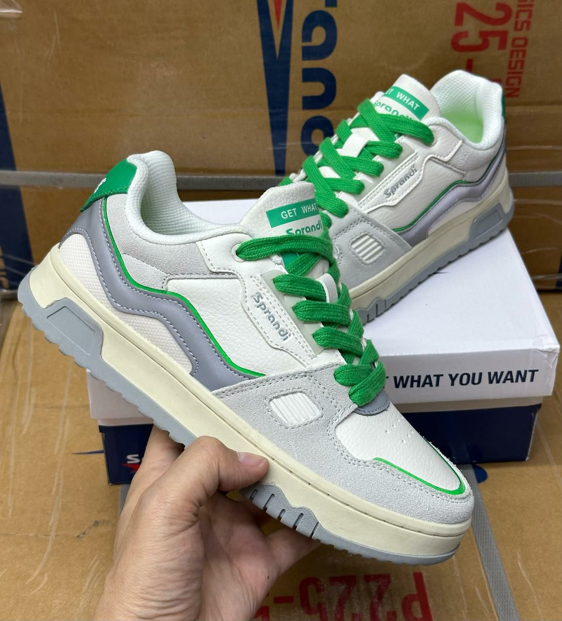 фото весенние женские кроссовки оптом