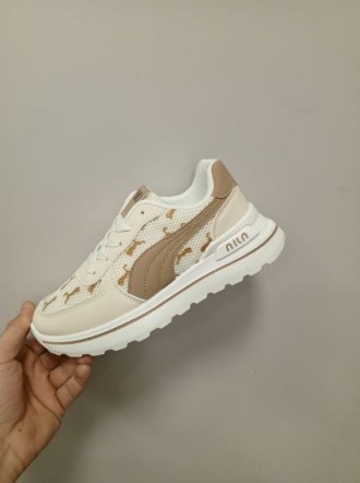 фото весенние женские кроссовки оптом