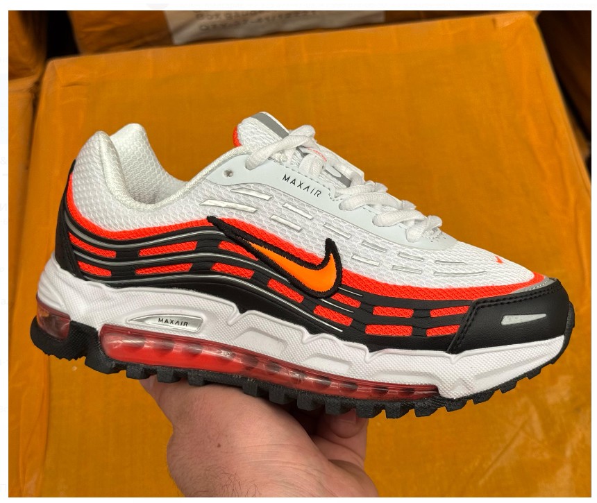 фото весенние женские кроссовки оптом