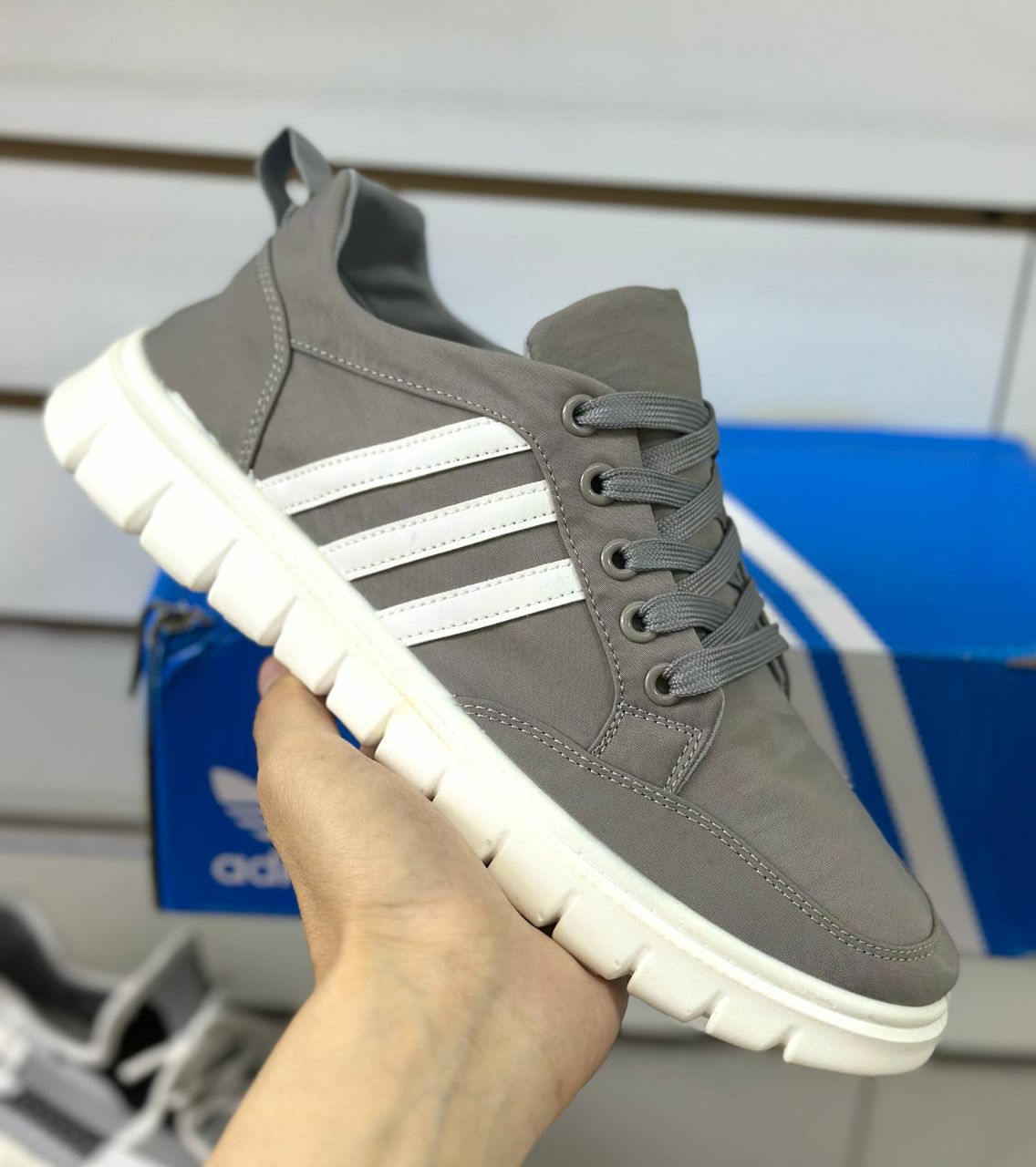 фото весенние мужские кроссовки оптом с доставкой